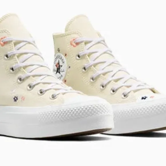 Converse Lift Platform Petite Petals High top shoes light dune women’s 8
