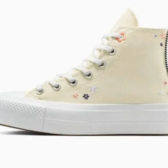 Converse Lift Platform Petite Petals High top shoes light dune women’s 8