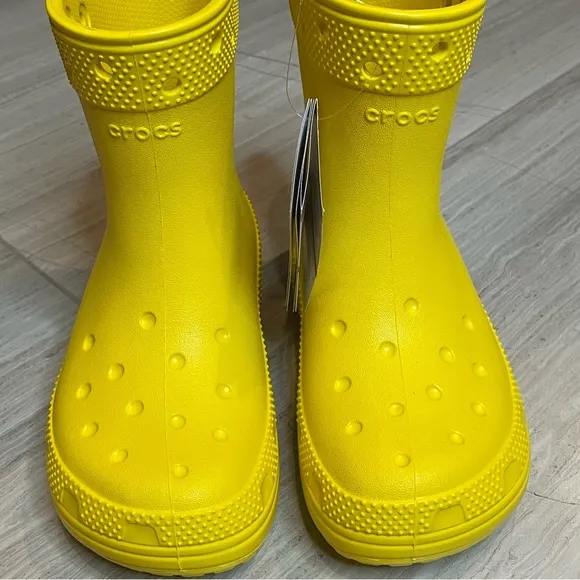 Crocs Classic Rain Boot Showers Spring Sunflower Yellow Kids Unisex Girls 1 NWT