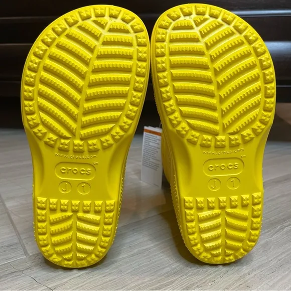 Crocs Classic Rain Boot Showers Spring Sunflower Yellow Kids Unisex Girls 1 NWT
