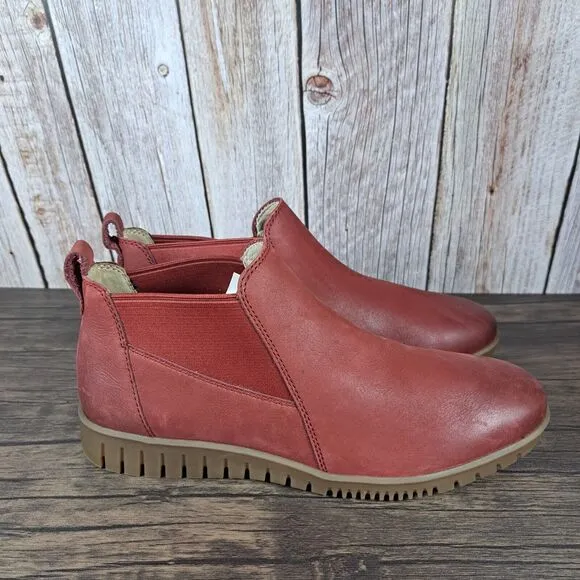 Dansko Louisa Red Burnished Calf Low Top Slip On Boot Women's Sz 8.5-9 EU39