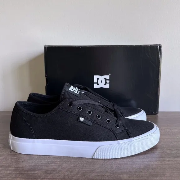 DC Manual NEW Black/White Men's Skate Shoe Size 11 #B1502