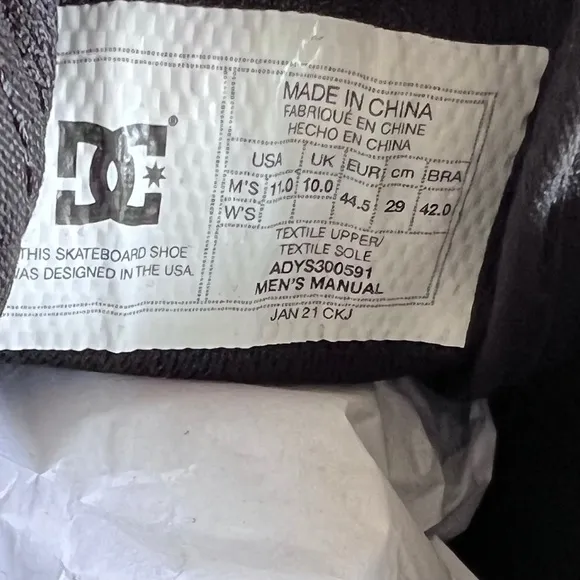 DC Manual NEW Black/White Men's Skate Shoe Size 11 #B1502