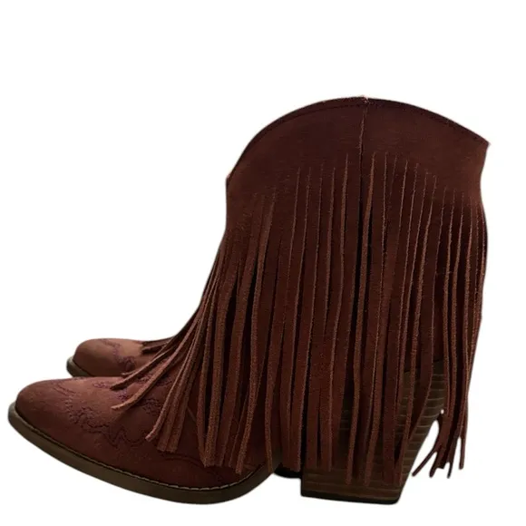 Dingo Tangles Fringed Suede Ankle Boots in Cranberry