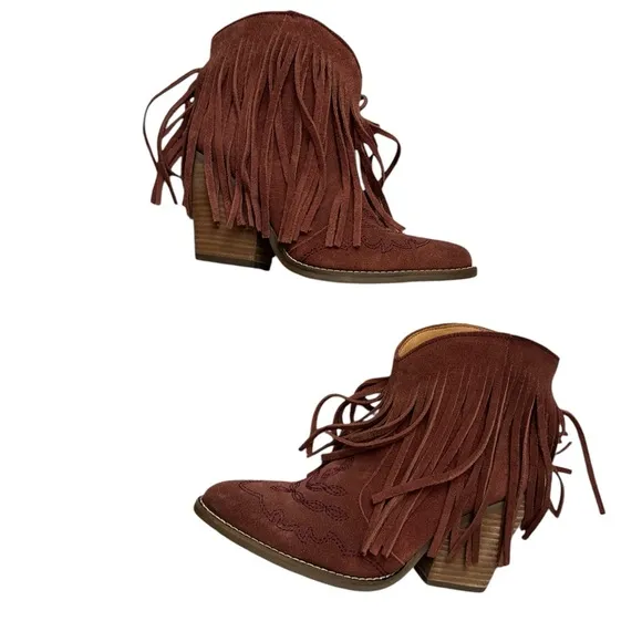 Dingo Tangles Fringed Suede Ankle Boots in Cranberry