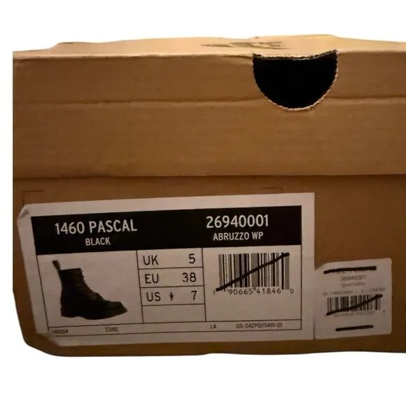Dr. Martens 1460 Pascal AbruzzoBoots. BNWT black classic boots. Size 7.