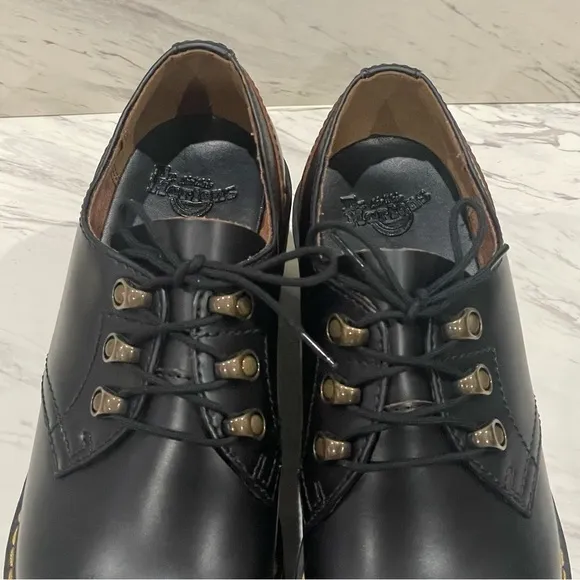 DR MARTENS Leona Lo Vintage Smooth Leather Lug Sole Platform Heeled Shoe Black 8