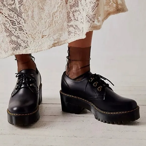 DR MARTENS Leona Lo Vintage Smooth Leather Lug Sole Platform Heeled Shoe Black 8