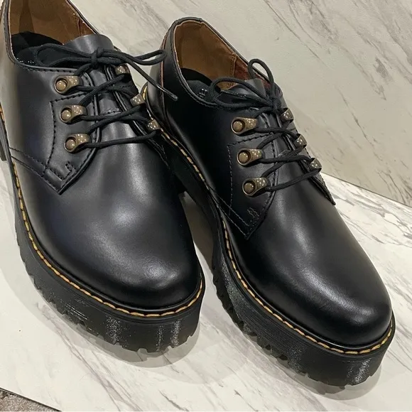 DR MARTENS Leona Lo Vintage Smooth Leather Lug Sole Platform Heeled Shoe Black 8