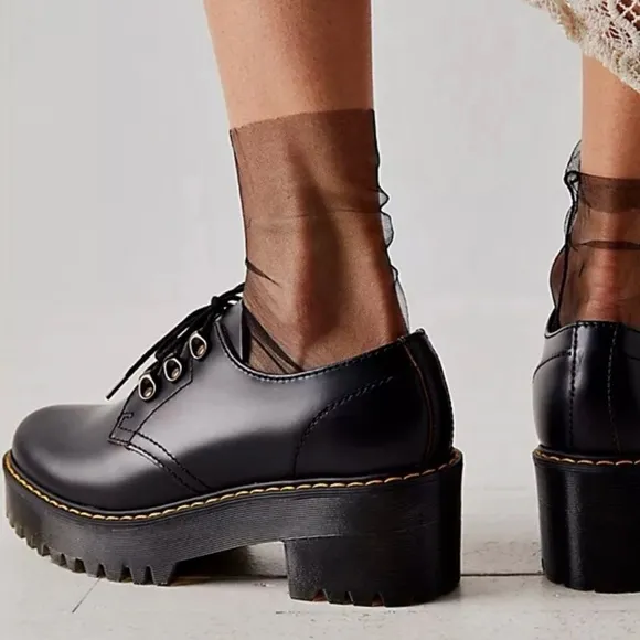 DR MARTENS Leona Lo Vintage Smooth Leather Lug Sole Platform Heeled Shoe Black 8
