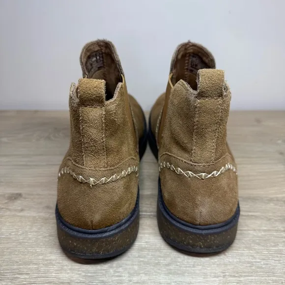 Earth Elements Avens Cognac Suede Chelsea Boots Size 11