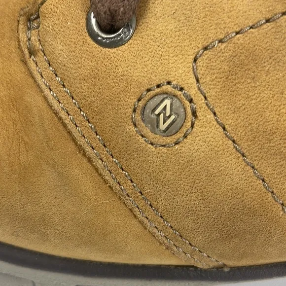 Eddie Bauer Brown Suede Lace Up Half Boots Vibram Soles Sz 12 Chukka Boots