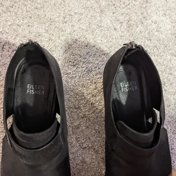 EILEEN FISHER - Black Suede Ankle Boots