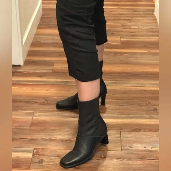 Etienne Aigner leather ankle boots