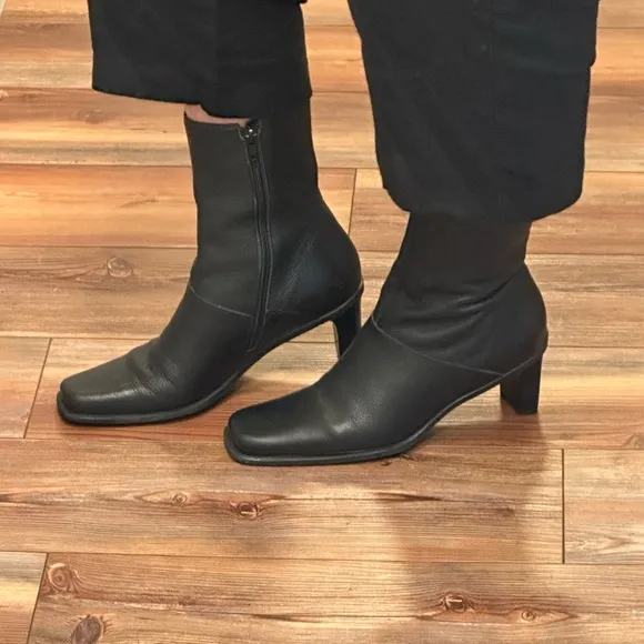 Etienne Aigner leather ankle boots