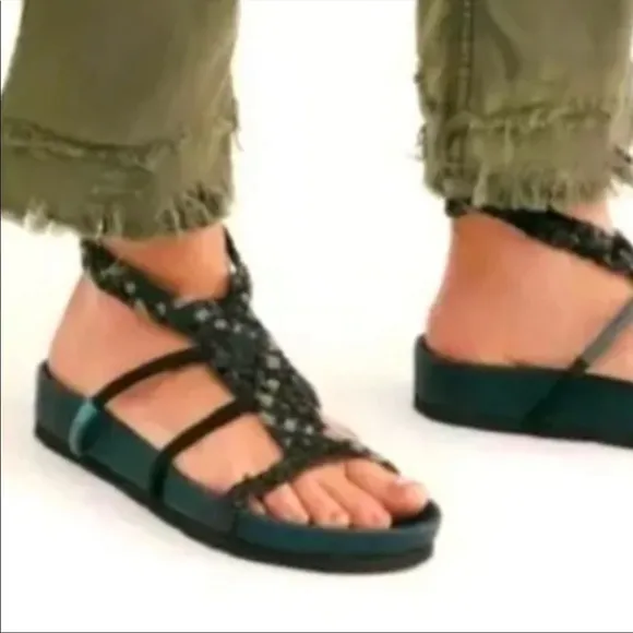 Free people Black Combo Woven Leather Gladiator Style Ankle Wrap Comfort Sandals