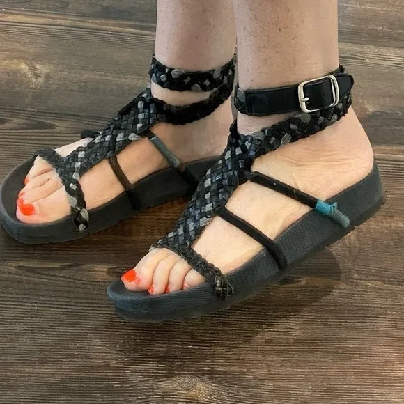 Free people Black Combo Woven Leather Gladiator Style Ankle Wrap Comfort Sandals