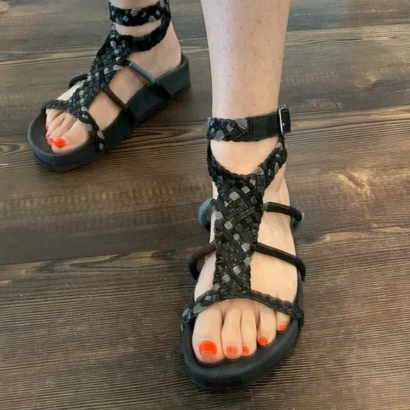 Free people Black Combo Woven Leather Gladiator Style Ankle Wrap Comfort Sandals