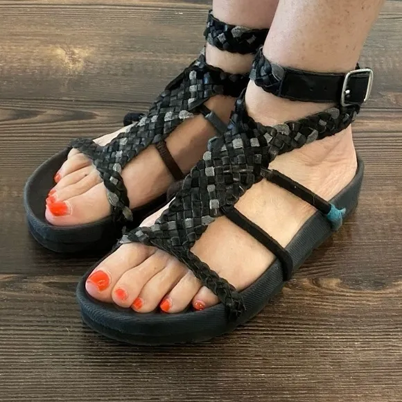Free people Black Combo Woven Leather Gladiator Style Ankle Wrap Comfort Sandals