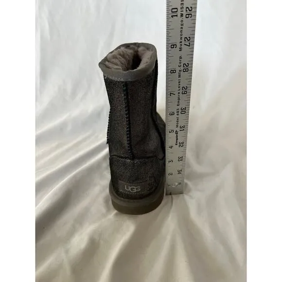Girls Ugg Boots, Black Classic Glitter, Size 6, fleece lined