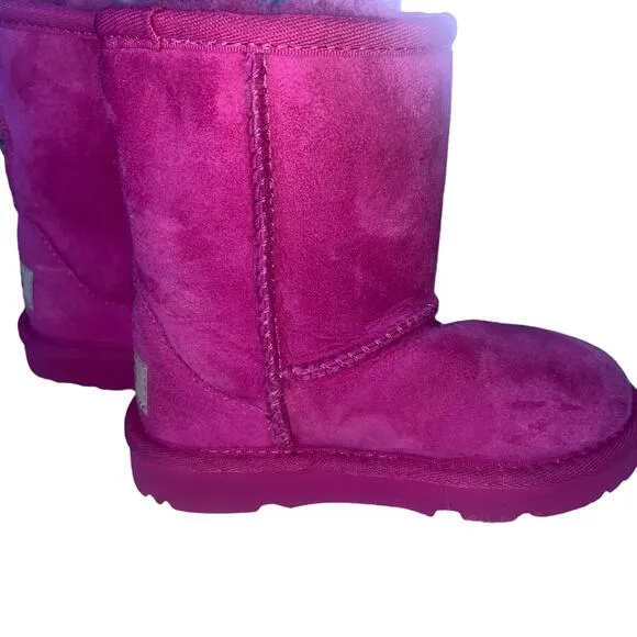 Girls UGG Boots Classic Fuscia Pink Size 9