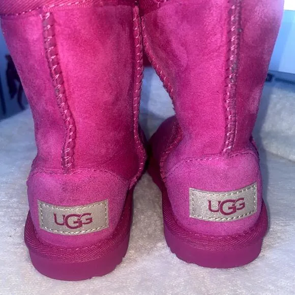 Girls UGG Boots Classic Fuscia Pink Size 9
