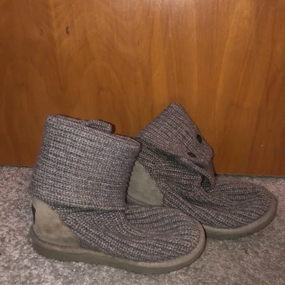 Girls UGG Classic Cardy II Knit Boot