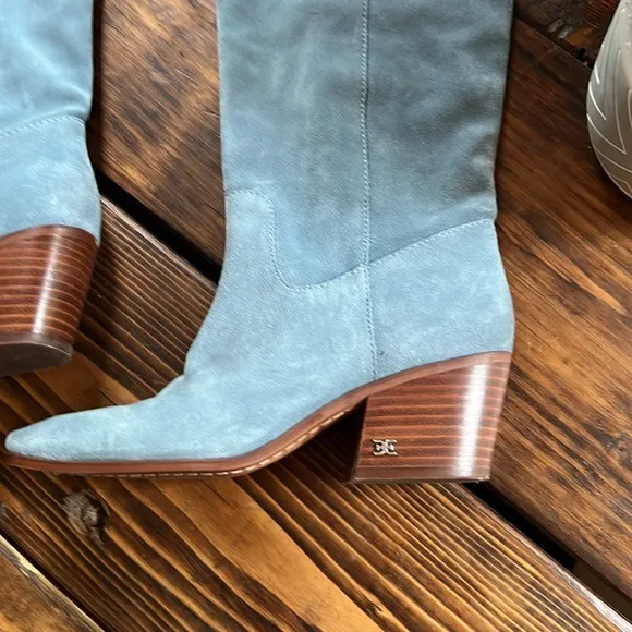 Gorgeous Sam Edelman Baby Blue Botas Britten Suede Boots. Size 6.  Looks new!