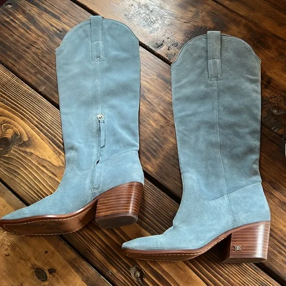 Gorgeous Sam Edelman Baby Blue Botas Britten Suede Boots. Size 6.  Looks new!