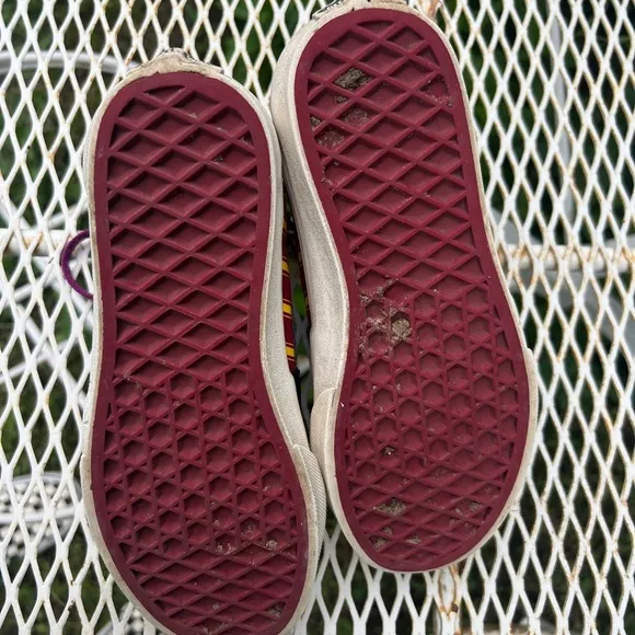 Harry Potter Gryffindor Vans kids sk8 hi tops size 3.5