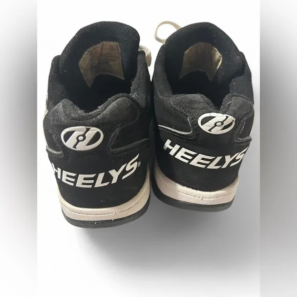 Heelys Black and White Skate Shoes Size 5