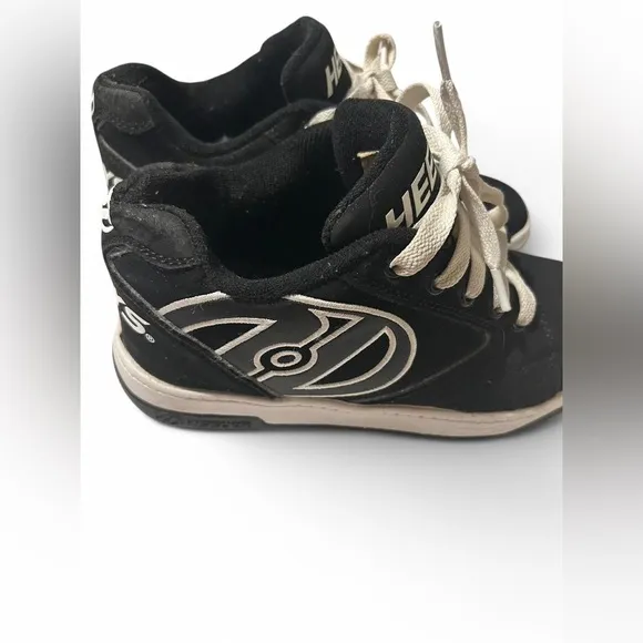 Heelys Black and White Skate Shoes Size 5