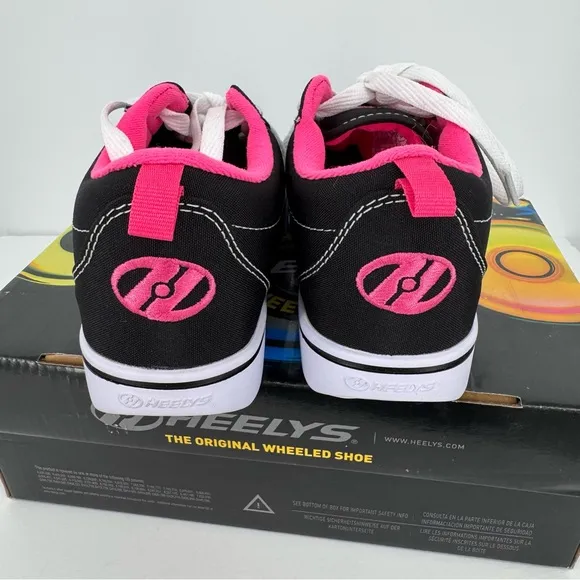 Heelys Pro 20 Skate Shoe Size 4 Youth/5 Women’s Black Pink Removable Wheels