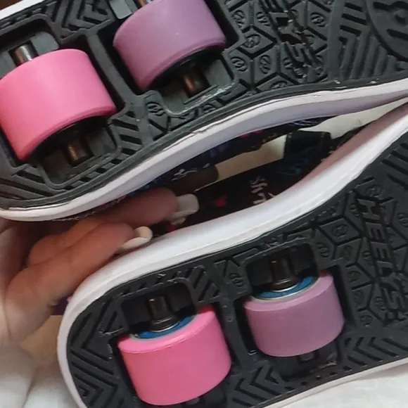 Heelys youth skate shoes size 12