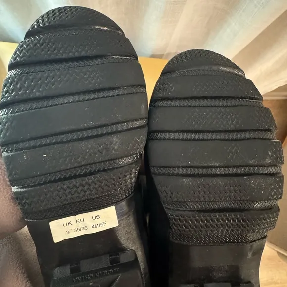Hunter Boots Black Classic Kids Boots size 4 kids  or Women's boots 5
