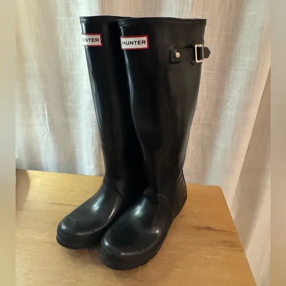 Hunter Boots Black Classic Kids Boots size 4 kids  or Women's boots 5