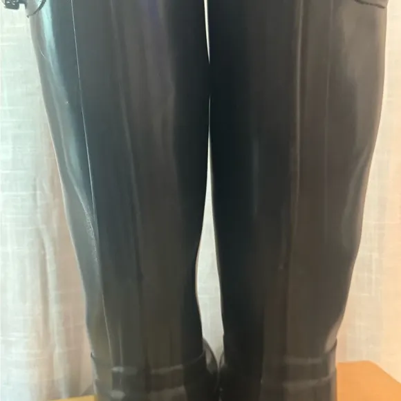 Hunter Boots Black Classic Kids Boots size 4 kids  or Women's boots 5
