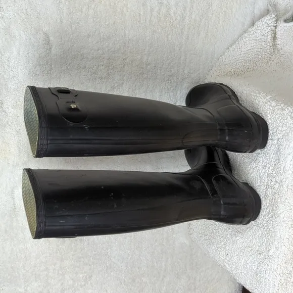 Hunter Classic Rainboot Womens 7 Black Boots 16&quot; high