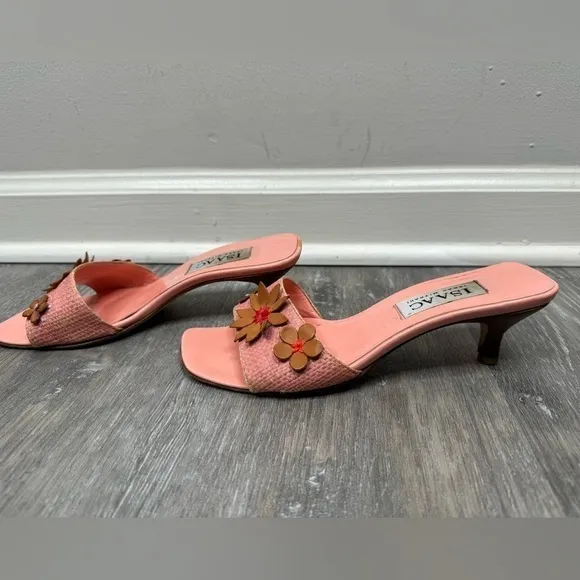 Isaac Mizrahi Floral Appliqué Spring Wicker Weave Pink Peach Sandals Size 6