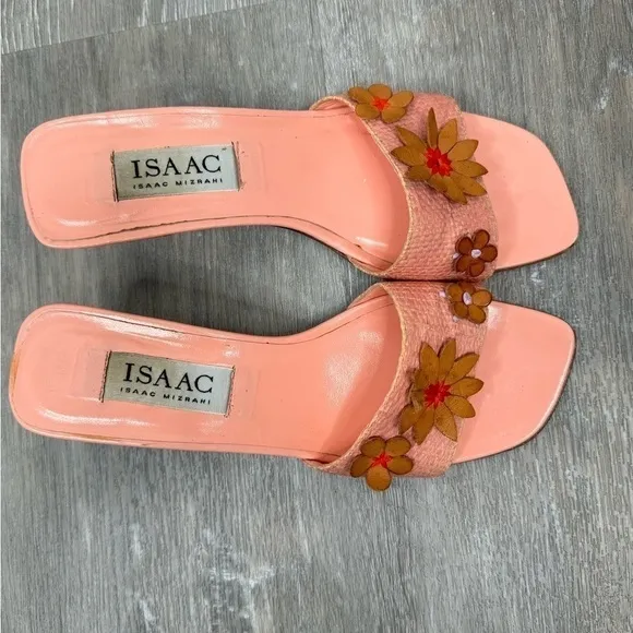 Isaac Mizrahi Floral Appliqué Spring Wicker Weave Pink Peach Sandals Size 6
