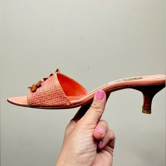 Isaac Mizrahi Floral Appliqué Spring Wicker Weave Pink Peach Sandals Size 6