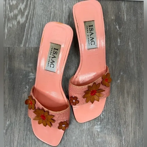 Isaac Mizrahi Floral Appliqué Spring Wicker Weave Pink Peach Sandals Size 6