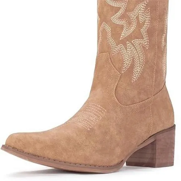 IUV Cowboy Boots For Women Knee High Boots Pointy Toe Western Boots.  Size 5.5.