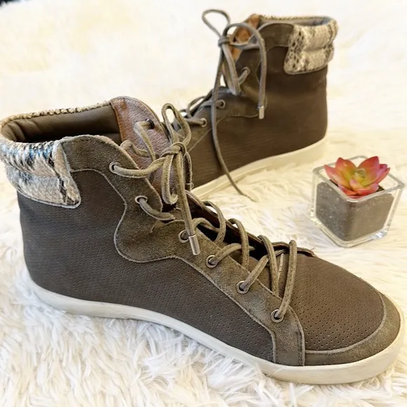 Joie Devon Snake print lace up high top sneakers platform shoes women size 38 8
