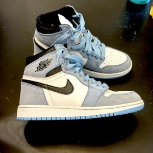 Jordan 1 Retro University Blue Hightop