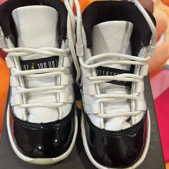 Jordan 11 Retro Kids Shoes - Black and White