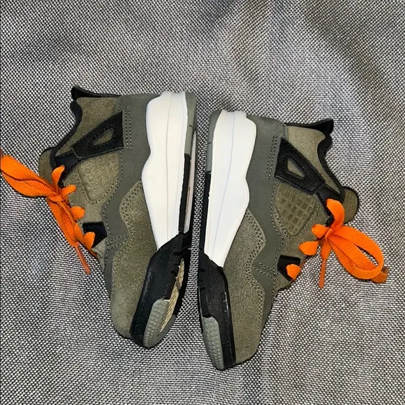 Jordan 4 Retro Craft Medium Olive size 7c