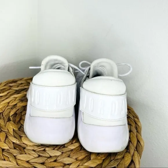 jordan flight fresh white leather basketball shoes Nike