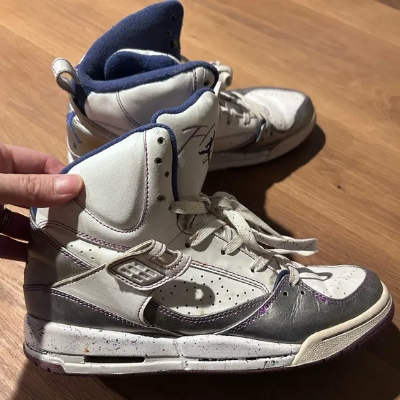 Jordan Flight Girls Sneakers Lace Up White Purple Size 7Y