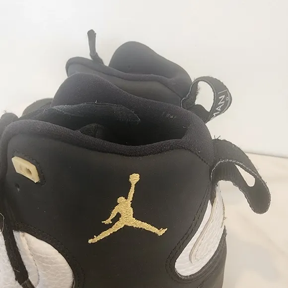 JORDANS,BOYS, SIZE 1, jumpan black and white hi-tops sneakers.